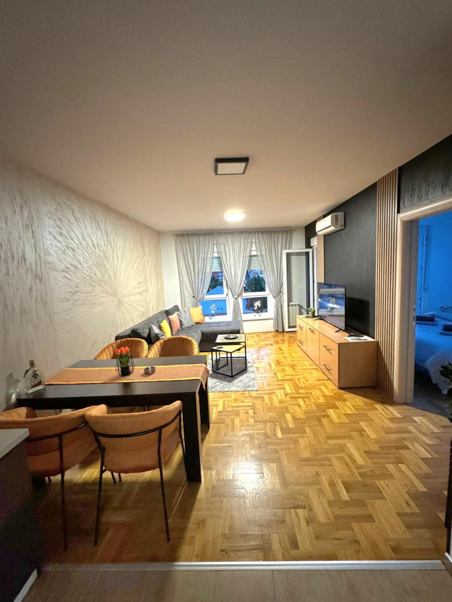 Appartement Stan Na Dan Aurora à Požarevac Extérieur photo