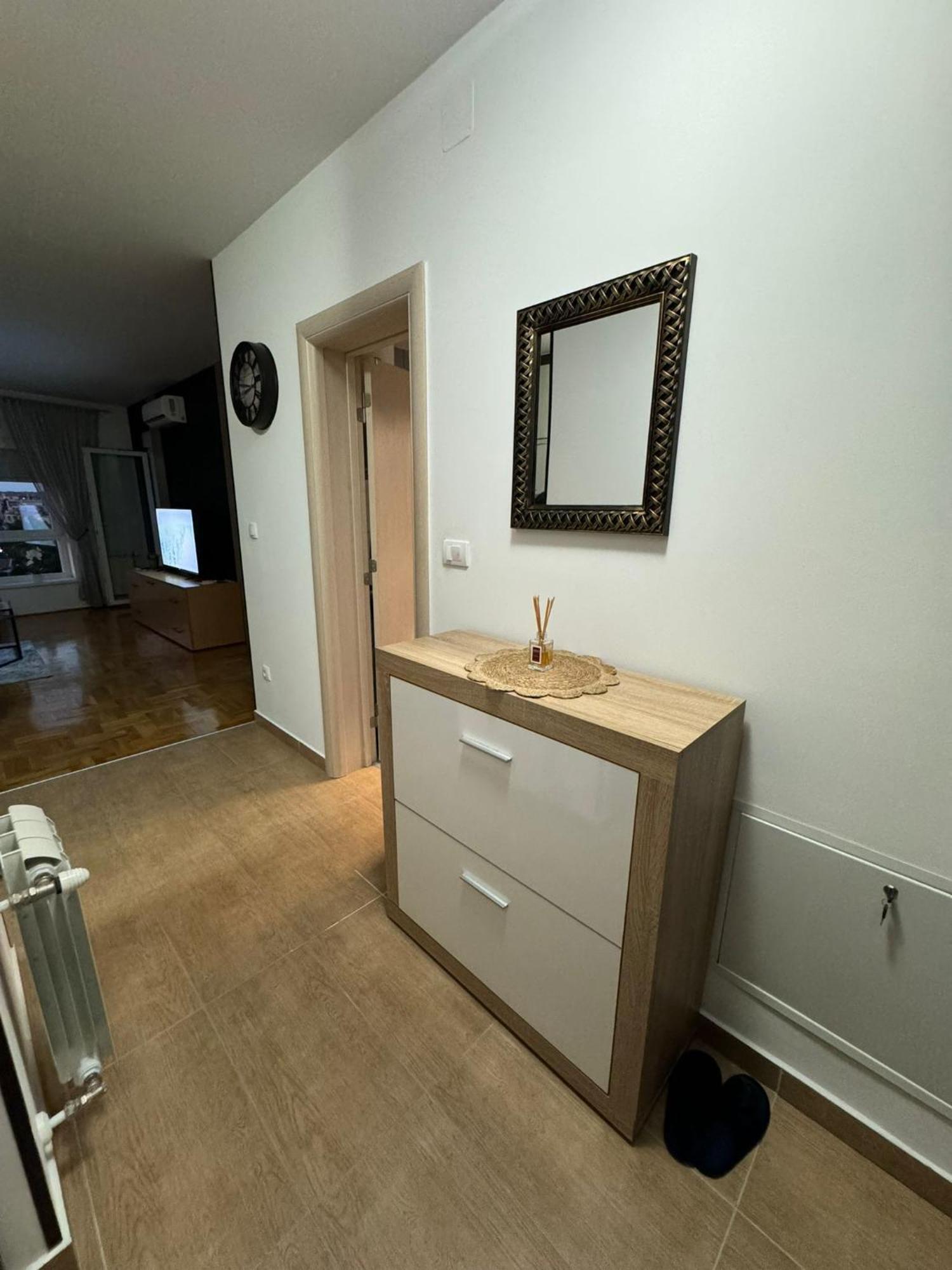 Appartement Stan Na Dan Aurora à Požarevac Extérieur photo