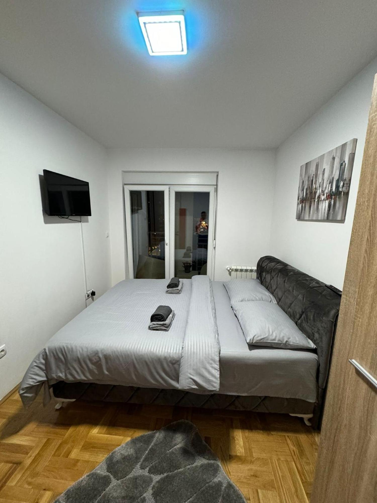 Appartement Stan Na Dan Aurora à Požarevac Extérieur photo