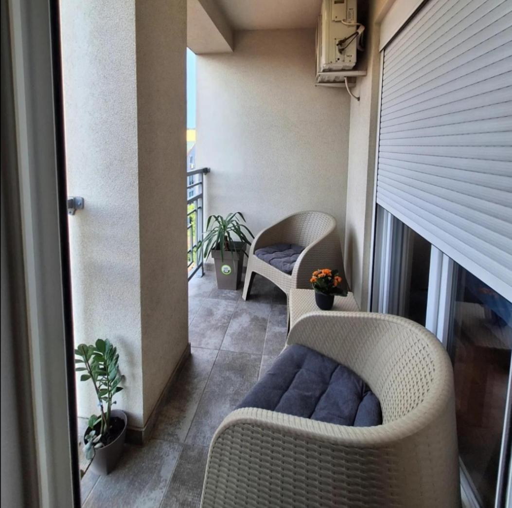 Appartement Stan Na Dan Aurora à Požarevac Extérieur photo