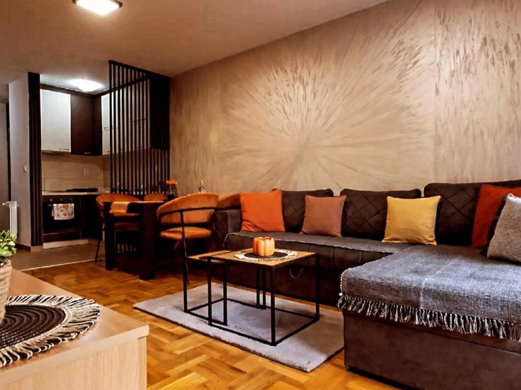Appartement Stan Na Dan Aurora à Požarevac Extérieur photo