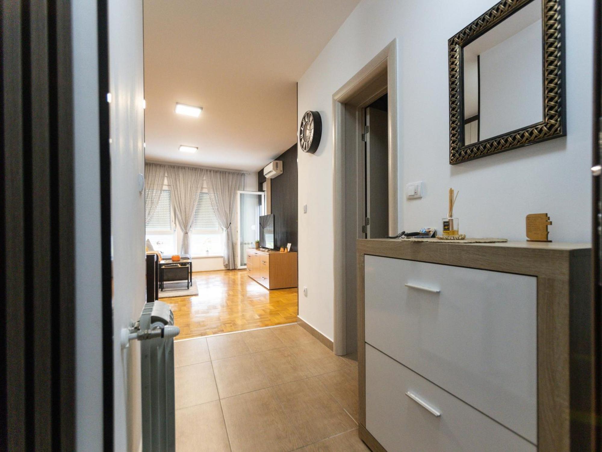 Appartement Stan Na Dan Aurora à Požarevac Extérieur photo
