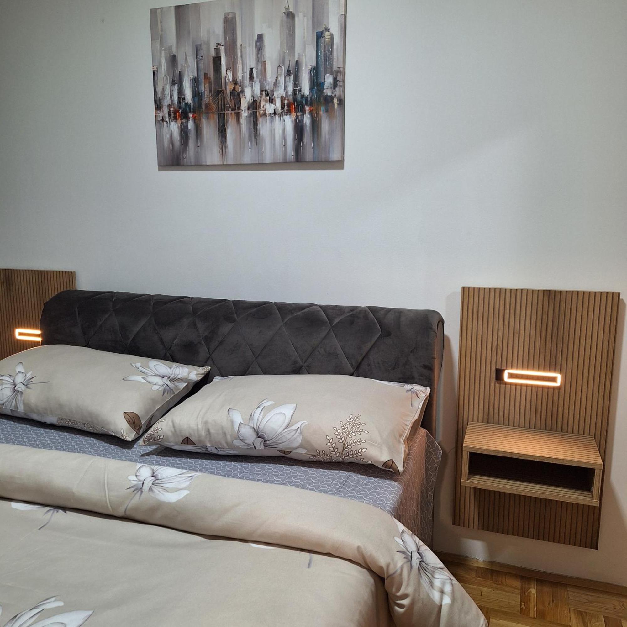 Appartement Stan Na Dan Aurora à Požarevac Extérieur photo